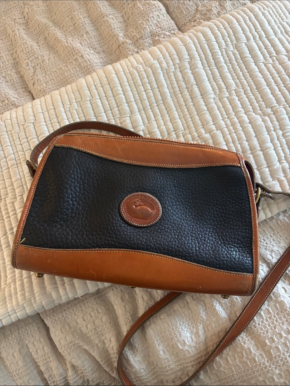 Vintage Dooney and Bourke crossbody